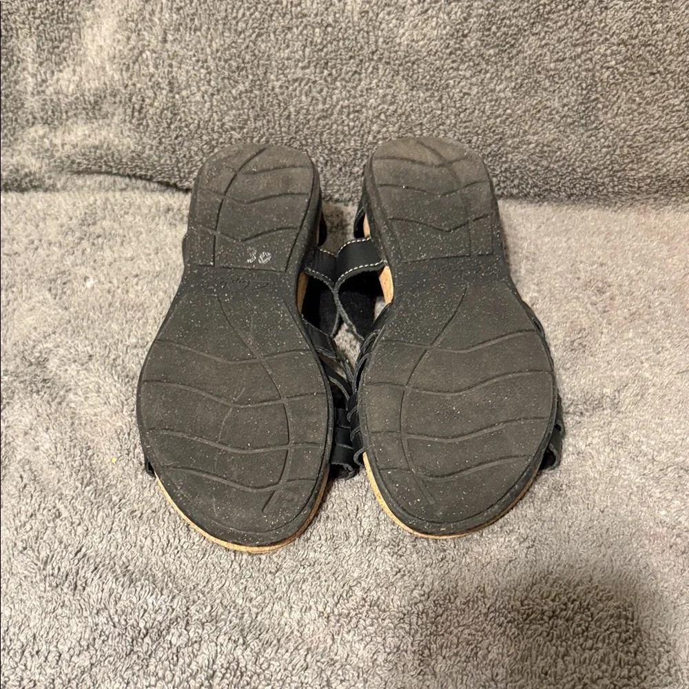 Clarks Collection Roseville Cove Women 6.5 Leather Sandial Shoe Black Strap Flat